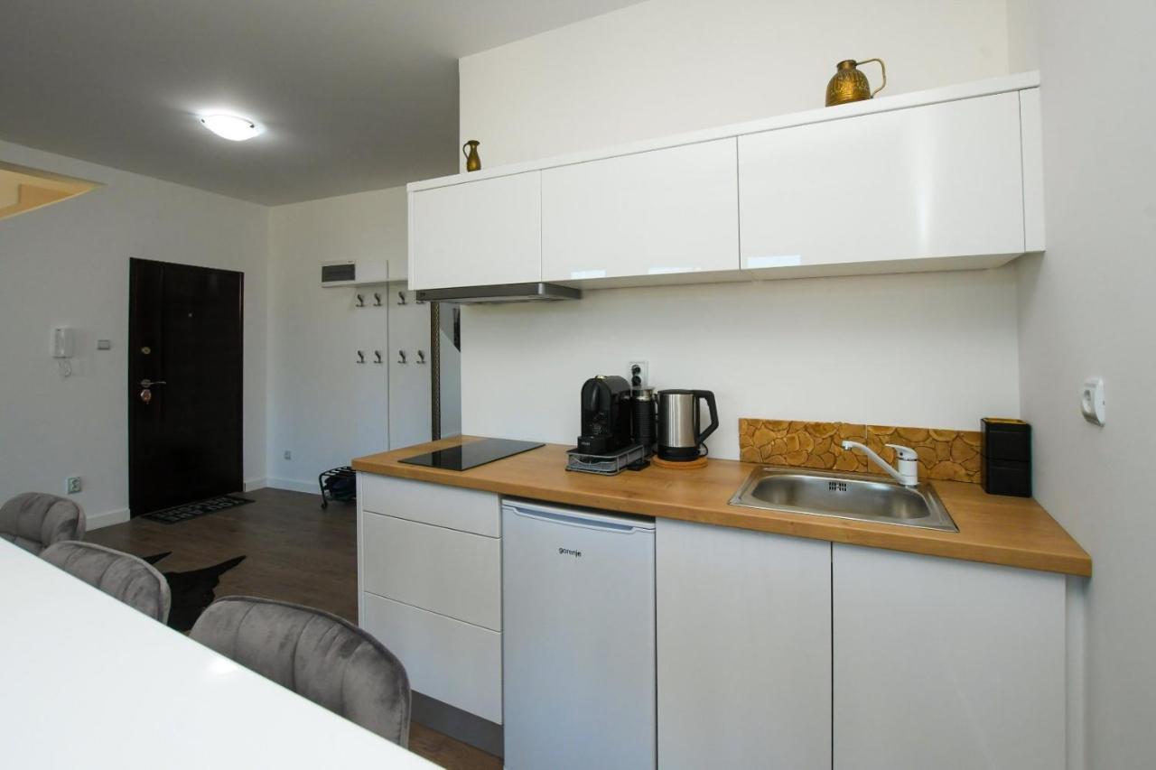 Central Apartments クラドヴォ エクステリア 写真