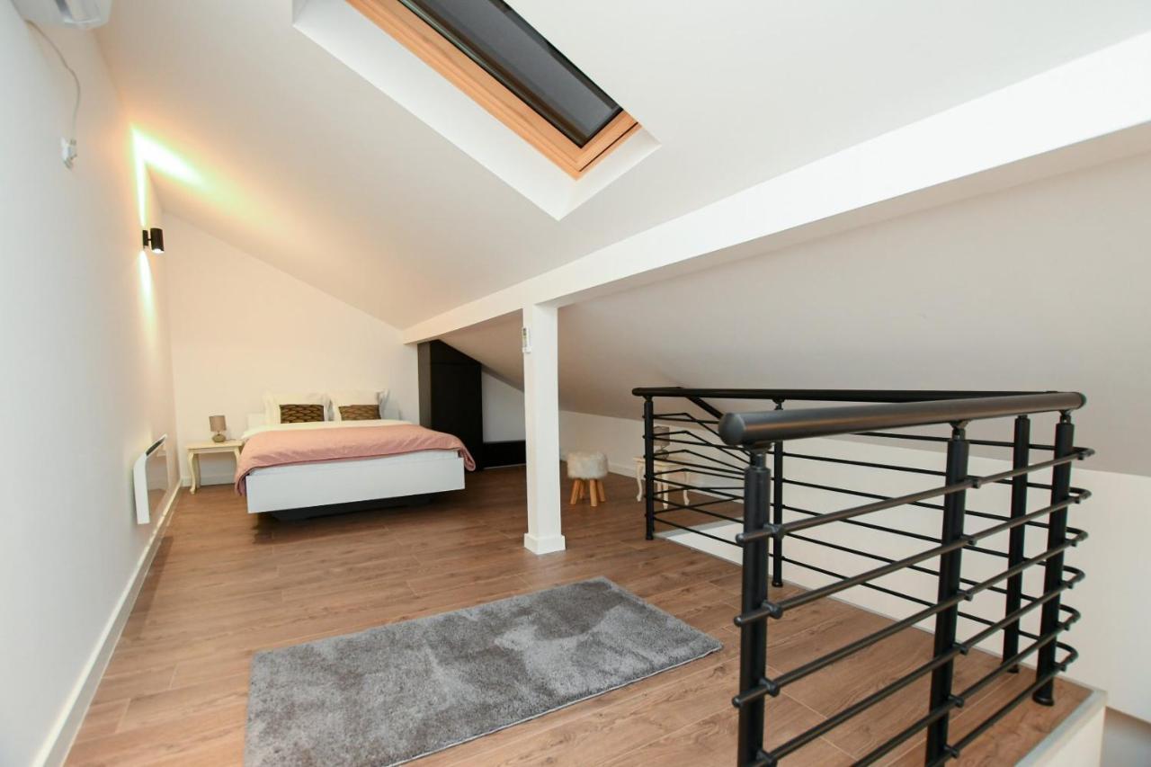 Central Apartments クラドヴォ エクステリア 写真