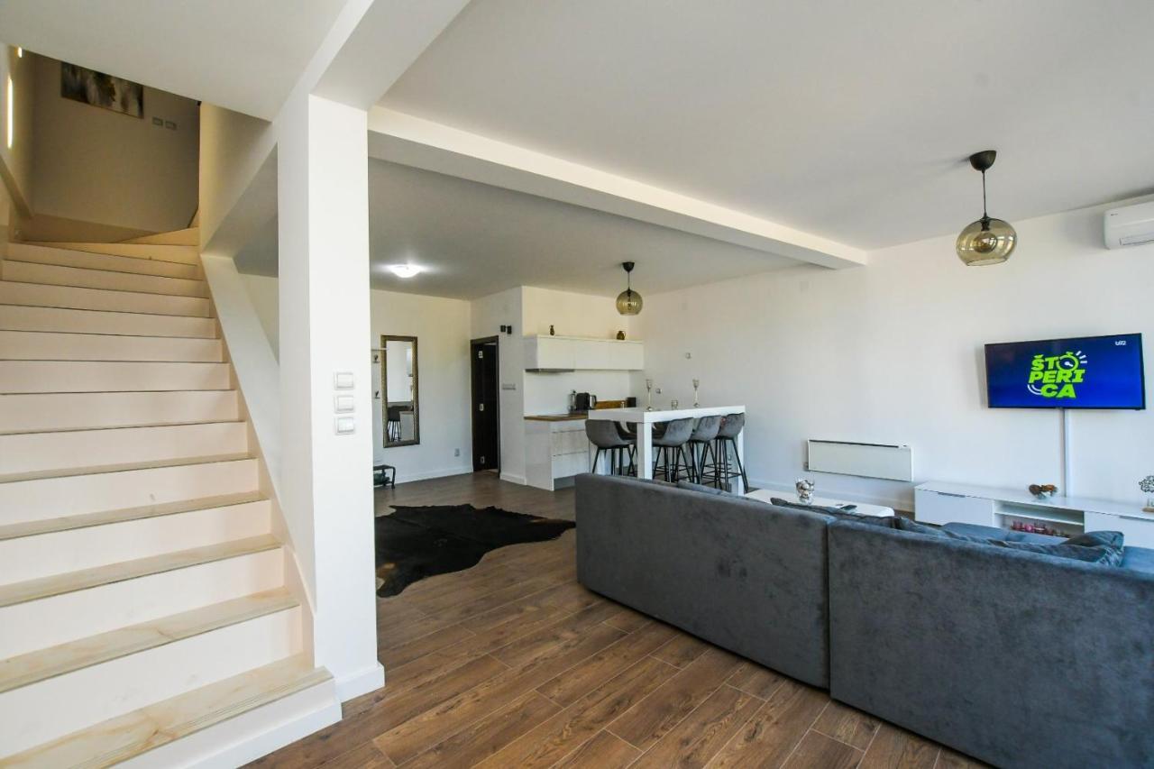 Central Apartments クラドヴォ エクステリア 写真